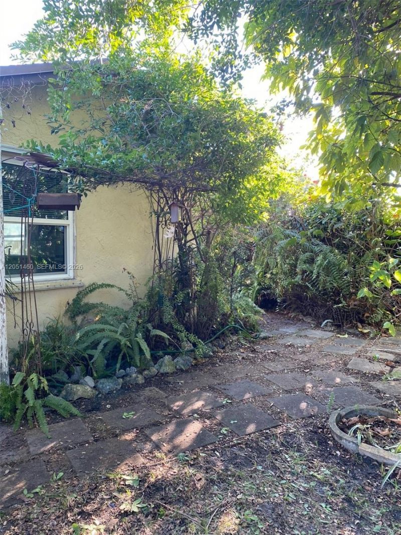 6061 NW 198th Ter , Miami, FL 33015 Photo