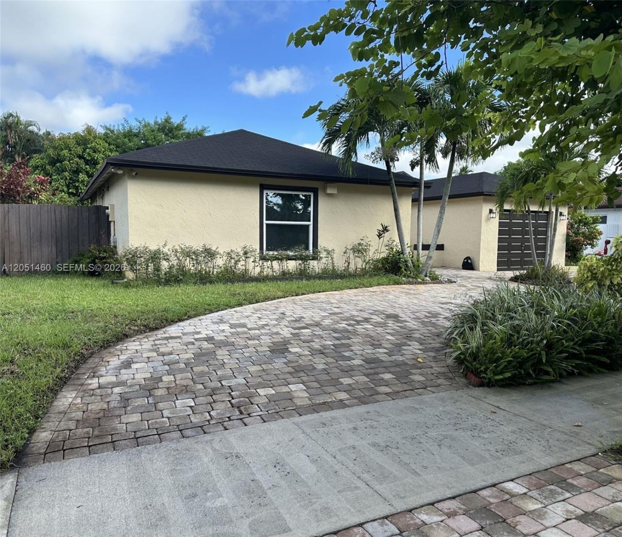 6061 NW 198th Ter , Miami, FL 33015 Photo