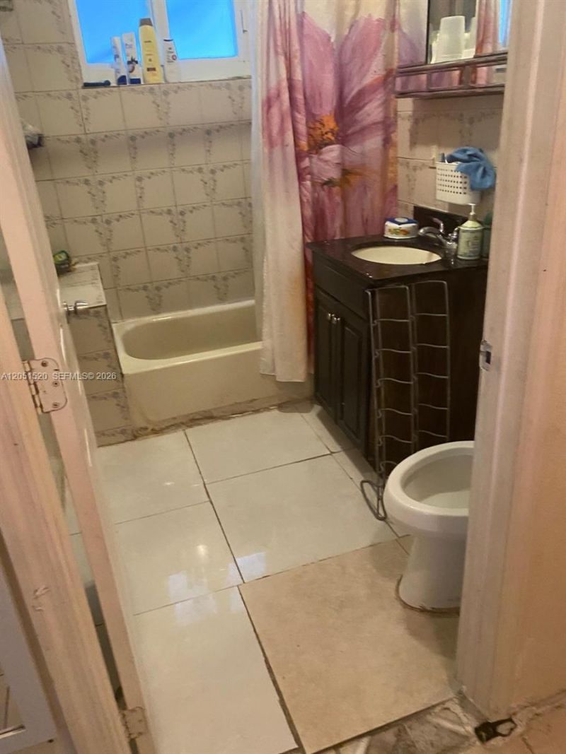 218 SW 10th Ave , Miami, FL 33130 Photo