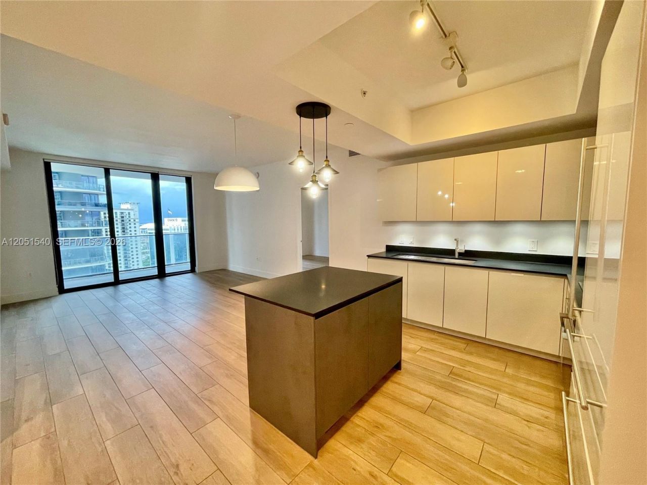 1010 Brickell Ave, Unit 3309, Miami, FL 33131 Photo