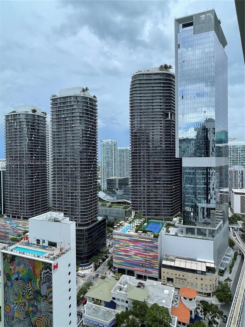 1010 Brickell Ave, Unit 3309, Miami, FL 33131 Photo