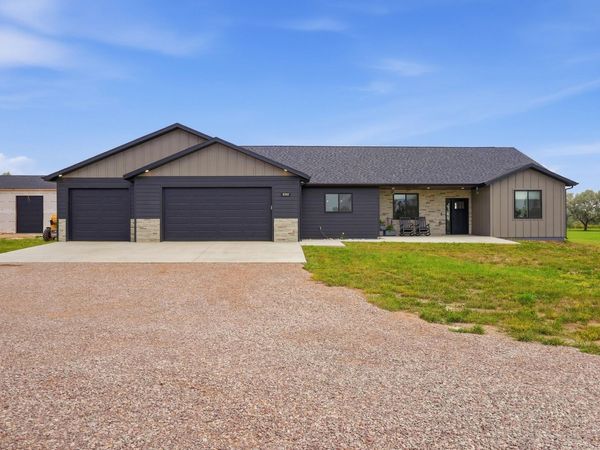 6242 GREENFIELD DR, Rapid City, SD 57703