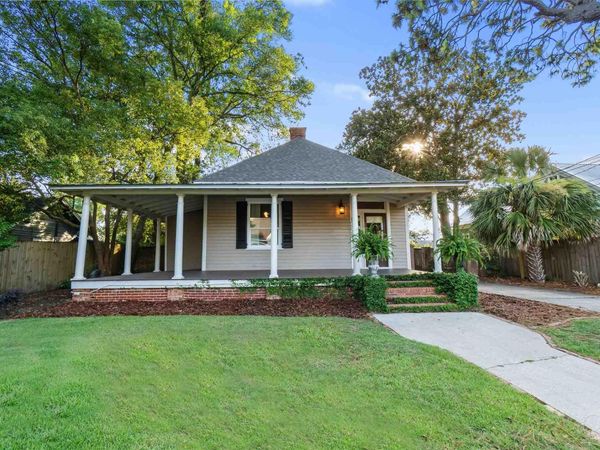 1305 N 15th Ave, Pensacola, FL 32503