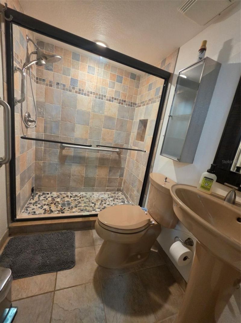 6295 Bahia Del Mar Circle, Unit 111, Saint Petersburg, FL 33715 Photo
