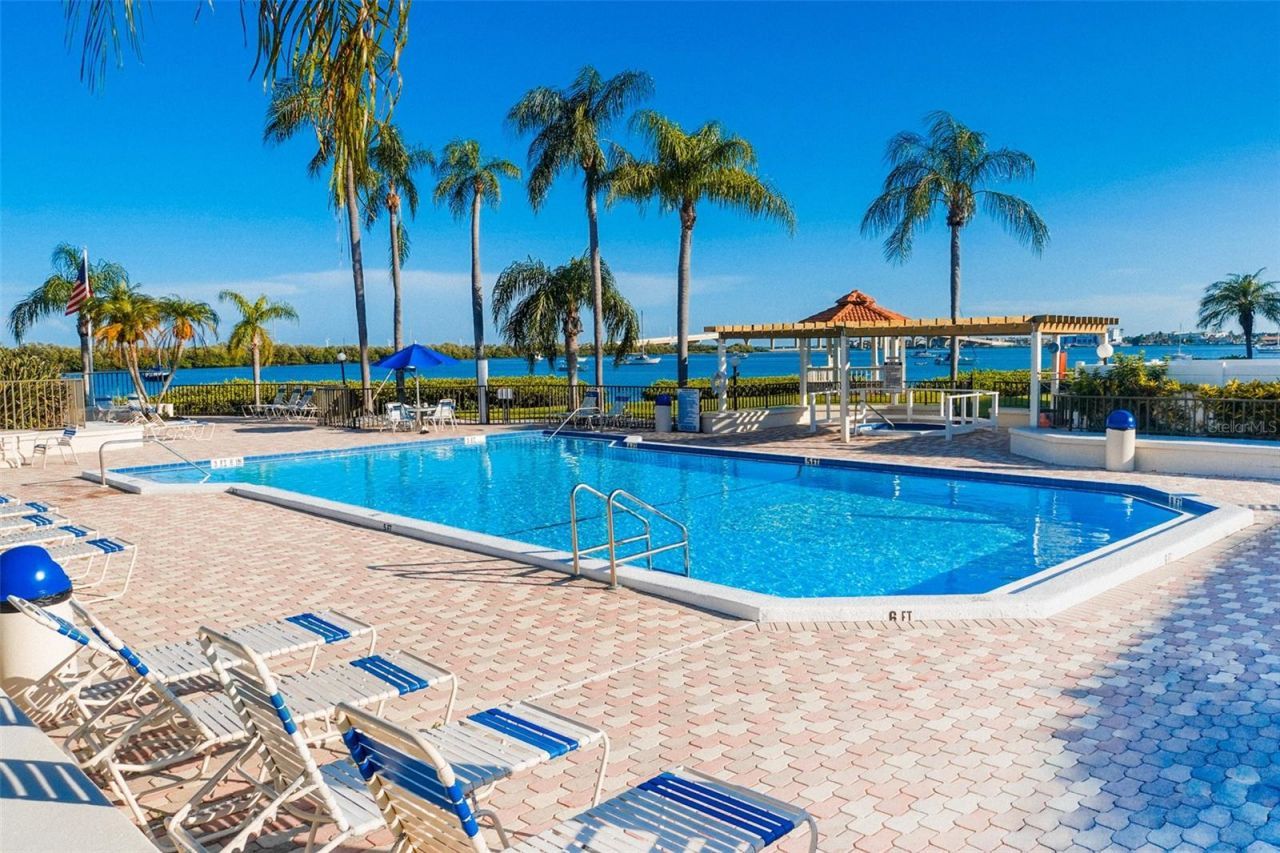 6295 Bahia Del Mar Circle, Unit 111, Saint Petersburg, FL 33715 Photo