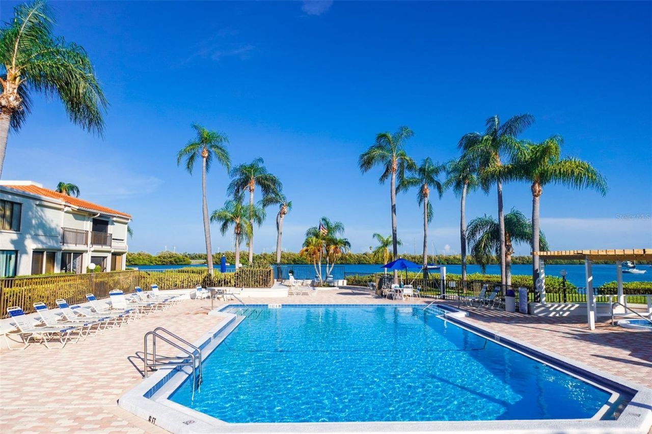 6295 Bahia Del Mar Circle, Unit 111, Saint Petersburg, FL 33715 Photo