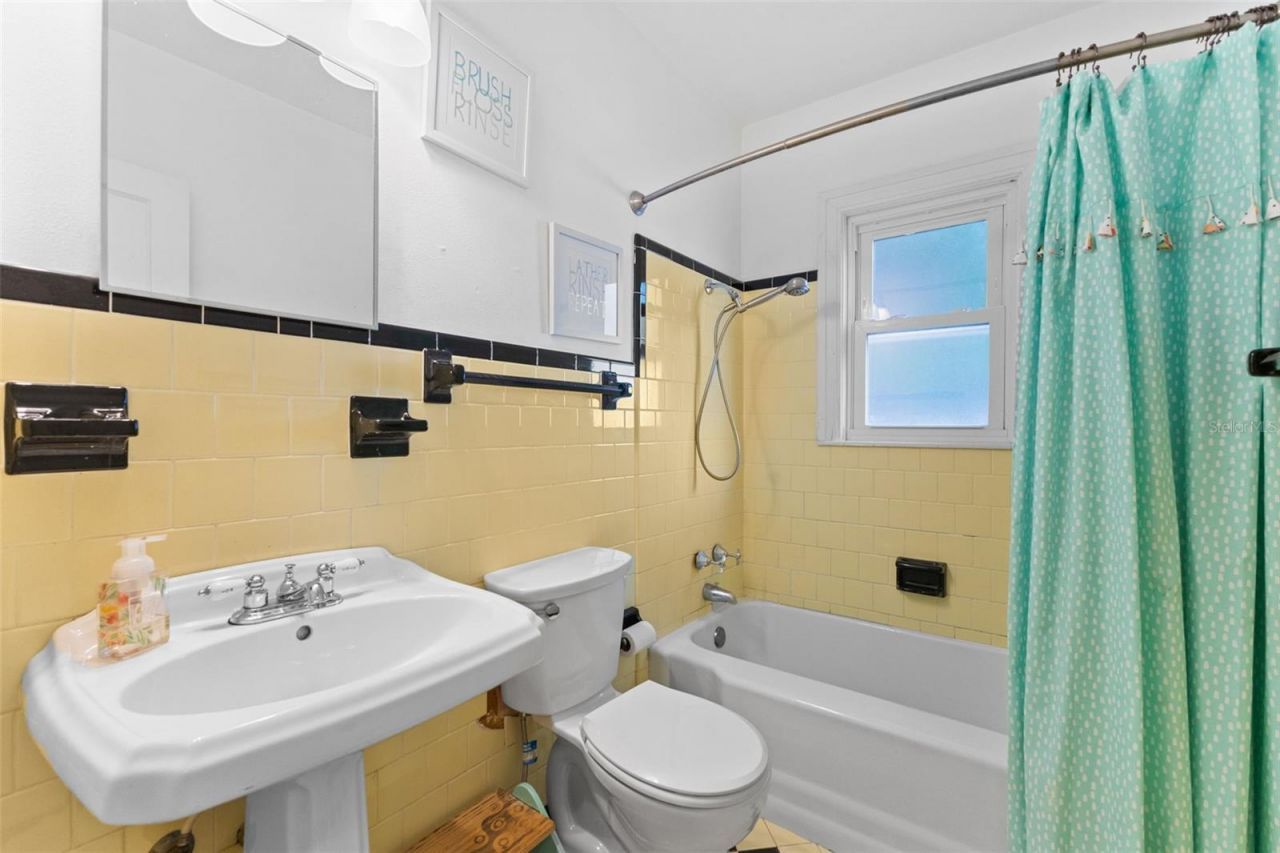 2320 16th Street N, Saint Petersburg, FL 33704 Photo