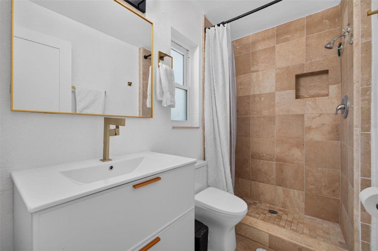 7566 20th Street N, Saint Petersburg, FL 33702 Photo
