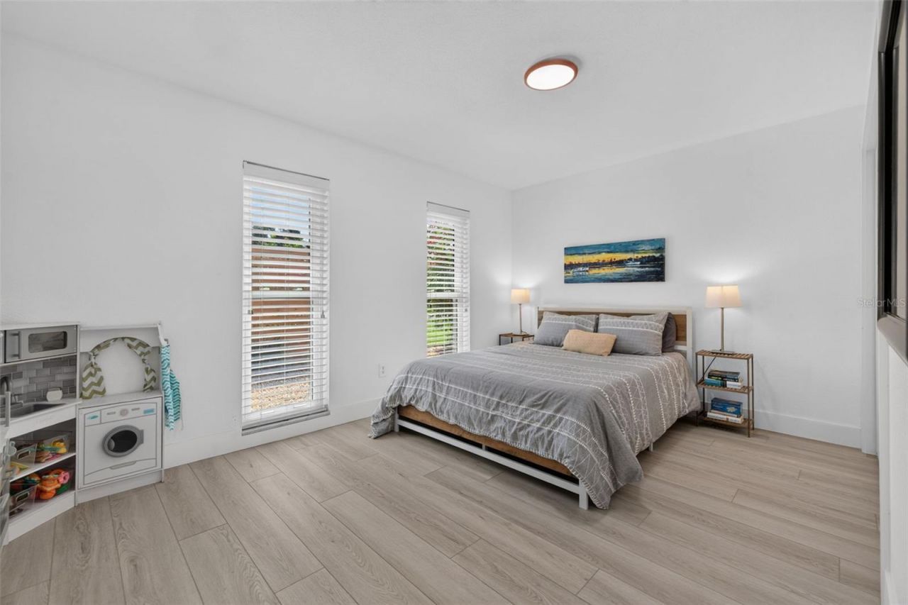 7566 20th Street N, Saint Petersburg, FL 33702 Photo