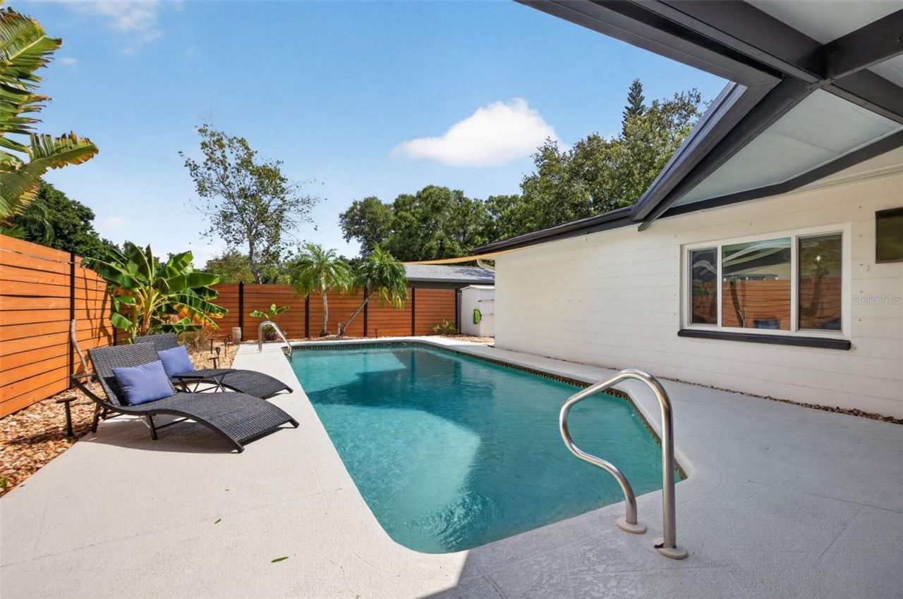 7566 20th Street N, Saint Petersburg, FL 33702 Photo