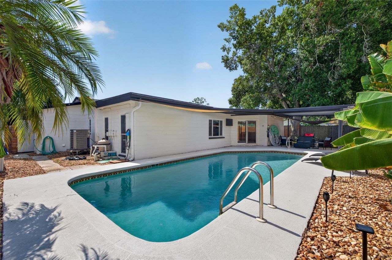 7566 20th Street N, Saint Petersburg, FL 33702 Photo
