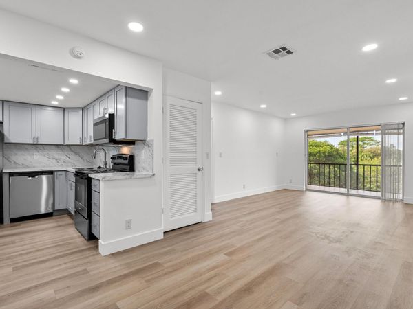 490 NW 20th Street, Unit 3060, Boca Raton, FL 33431