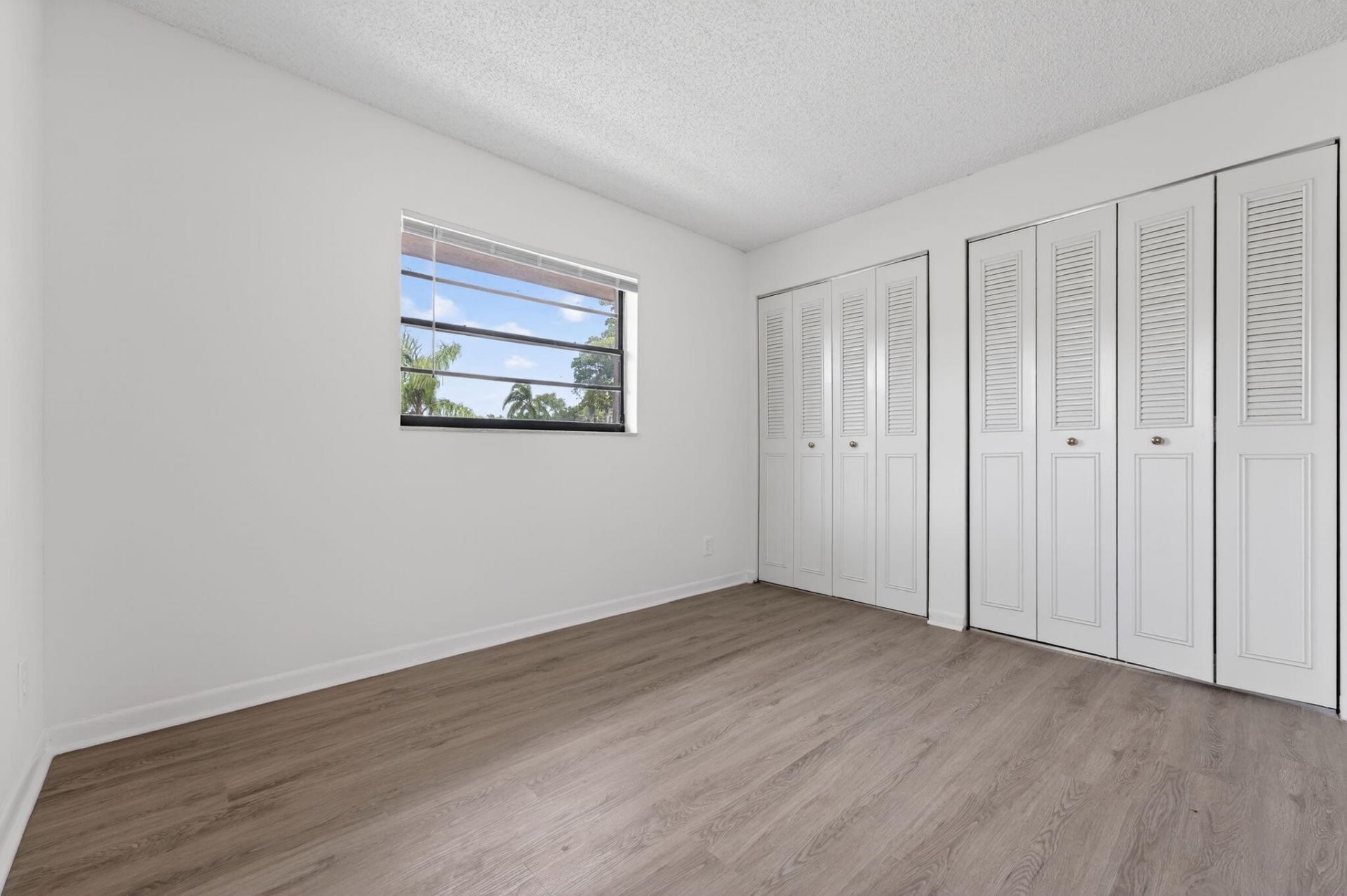 4983 NW 95th Avenue, Sunrise, FL 33351 Photo