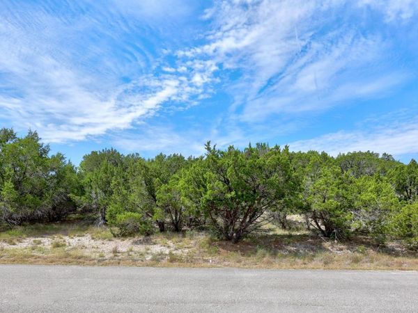 20801 Leaning Oak DR, Lago Vista, TX 78645