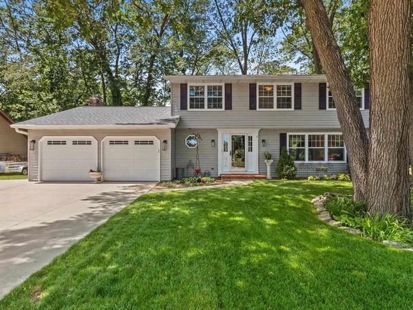 2026 CANDLE WAY, Green Bay, WI 54304