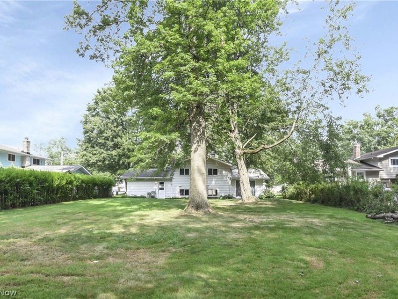 4958 Hampton Drive, North Olmsted, OH 44070 Photo 10