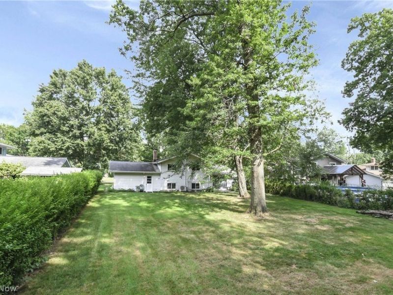 4958 Hampton Drive, North Olmsted, OH 44070 Photo 11