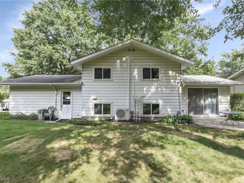 4958 Hampton Drive, North Olmsted, OH 44070 Photo 13