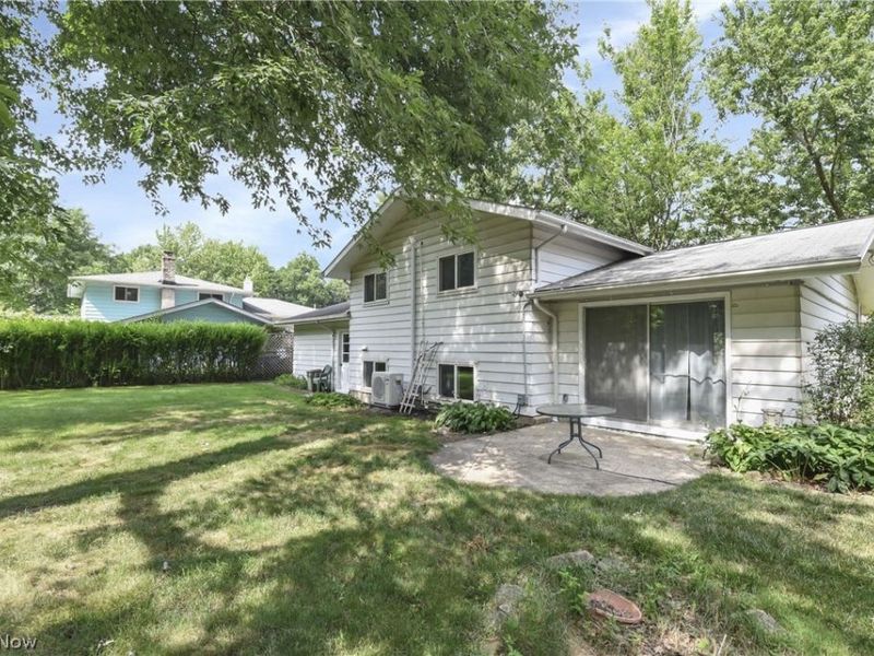 4958 Hampton Drive, North Olmsted, OH 44070 Photo 14