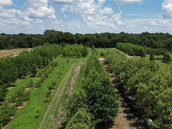 22701 Timberview Road, Harrisonville, MO 64701