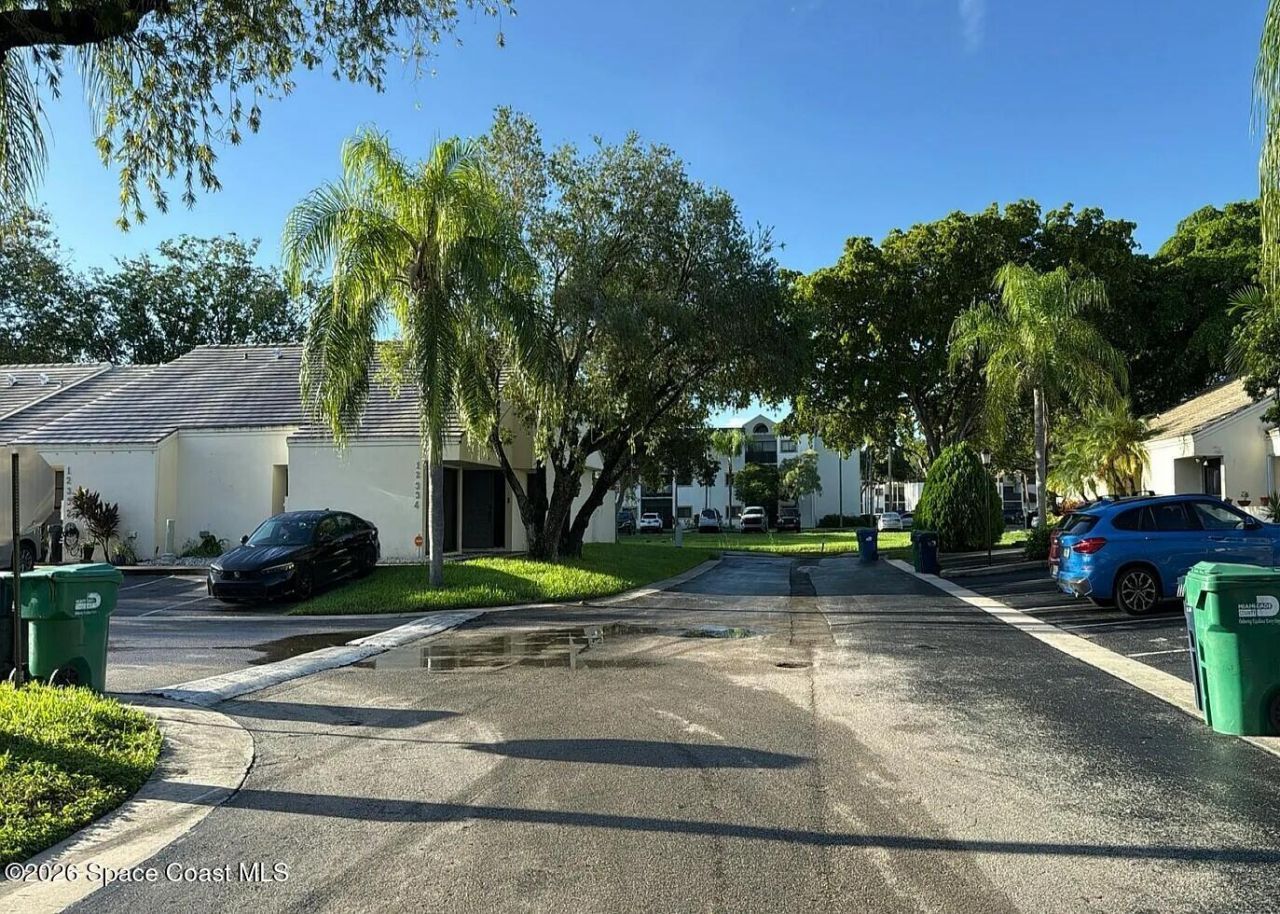 14808 SW 124th Court , Miami, FL 33181 Photo