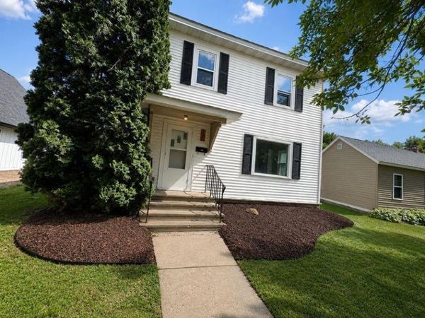 111 W 7th Street, Morris, MN 56267