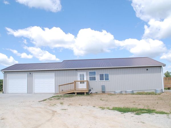 5916 Kornhill Road, Fayette, IA 52142