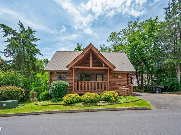 242 Alpine Mountain Way , Pigeon Forge, TN 37863
