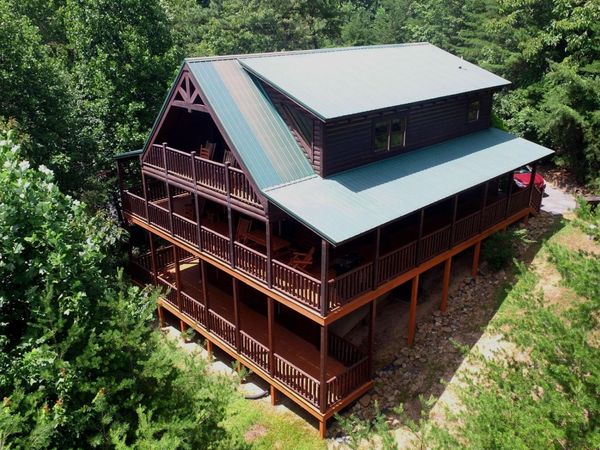 2705 Sawmill Branch Drive , Sevierville, TN 37862