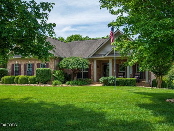 140 Big Oak Drive, Dandridge, TN 37725