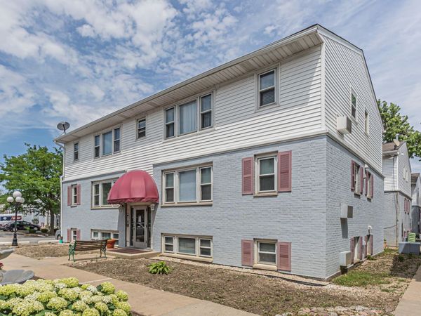 9449 Kelvin Lane , Unit 2883, Schiller Park, IL 60176