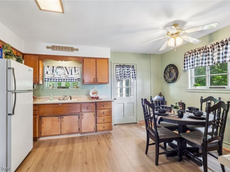 1927 W Prospect Road , Ashtabula, OH 44004 Photo 14