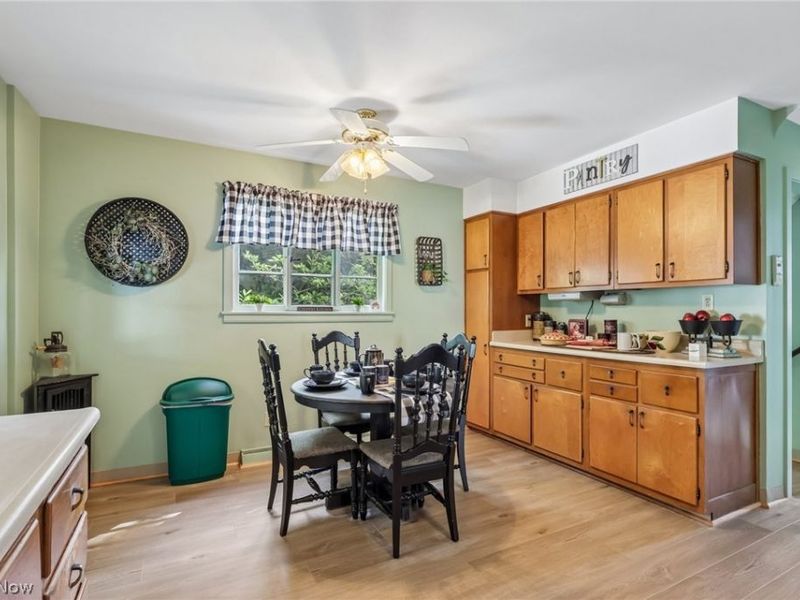 1927 W Prospect Road , Ashtabula, OH 44004 Photo 18
