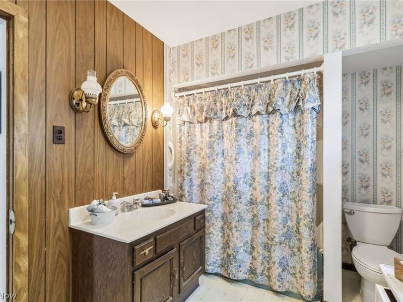 1927 W Prospect Road , Ashtabula, OH 44004 Photo 30