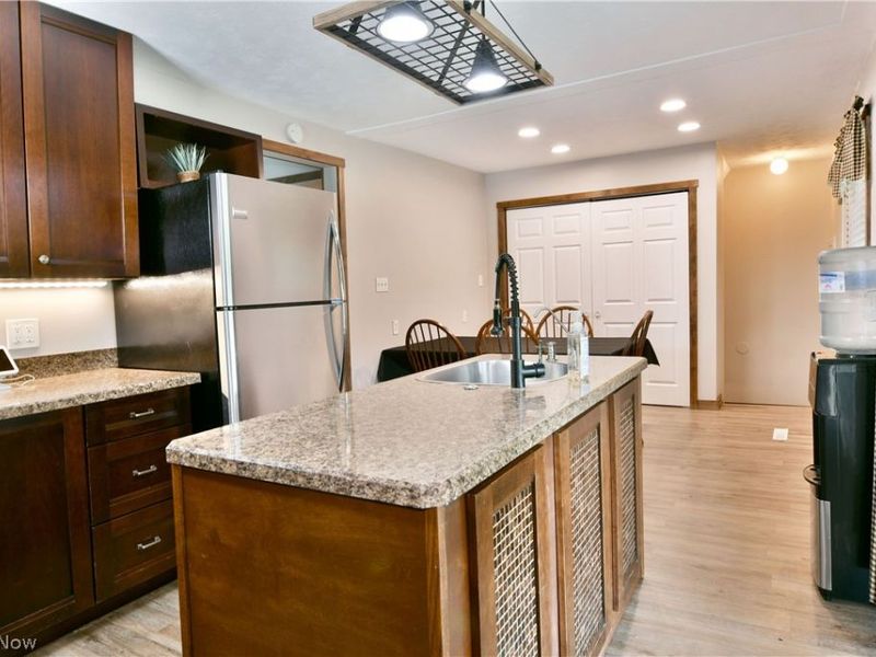 6556 Ridge Road , Cortland, OH 44410 Photo 16