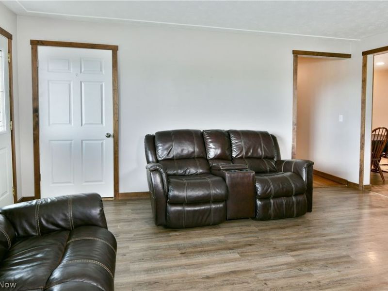 6556 Ridge Road , Cortland, OH 44410 Photo 9