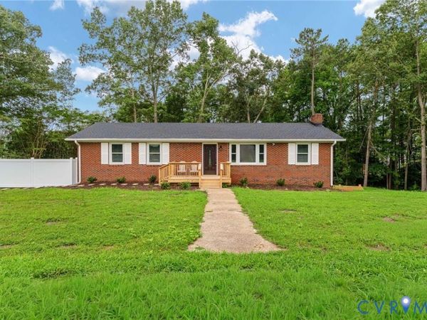 5221 Ecoff Avenue , Chester, VA 23831