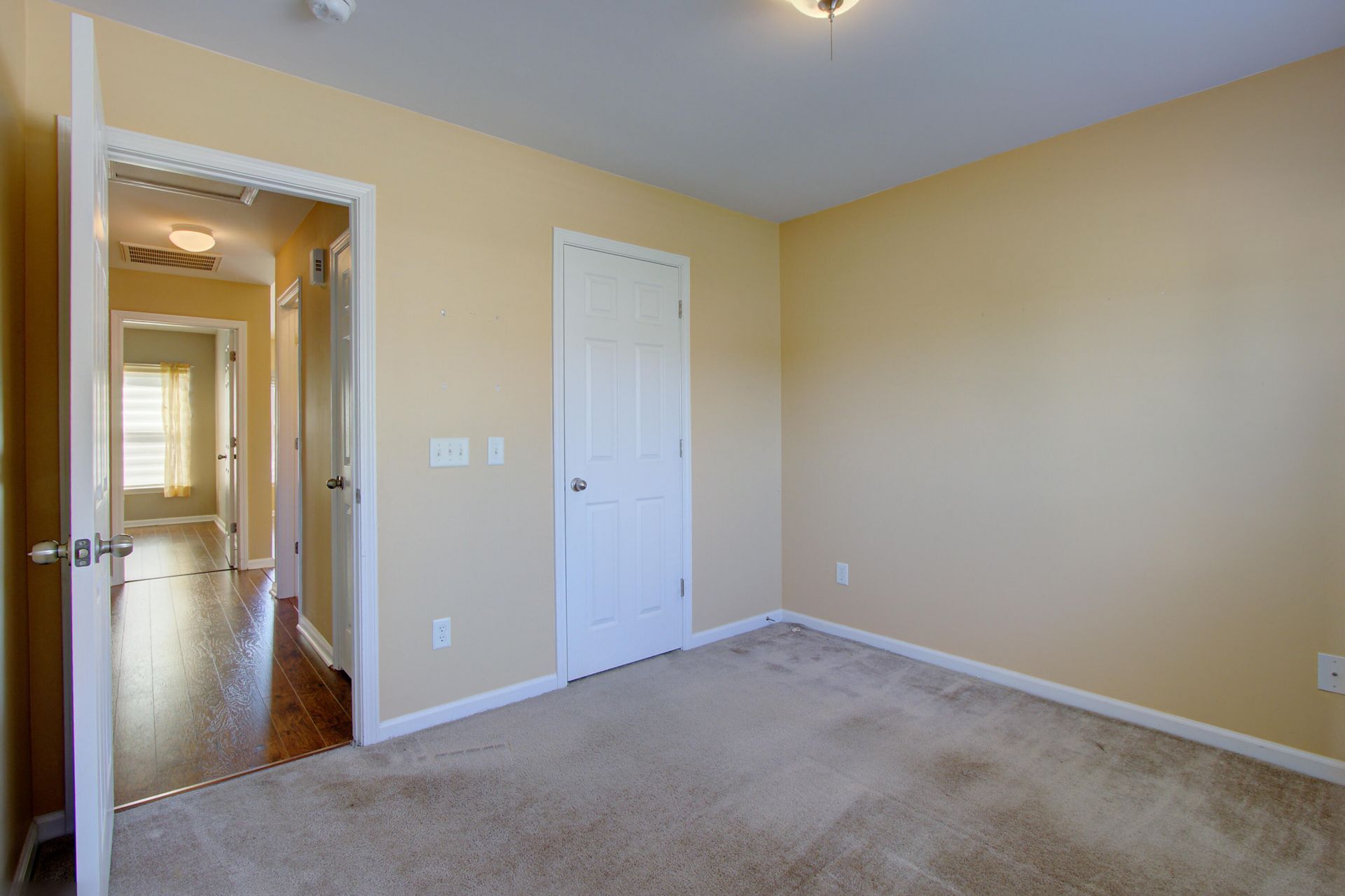 97 Avonshire Drive Photo 17