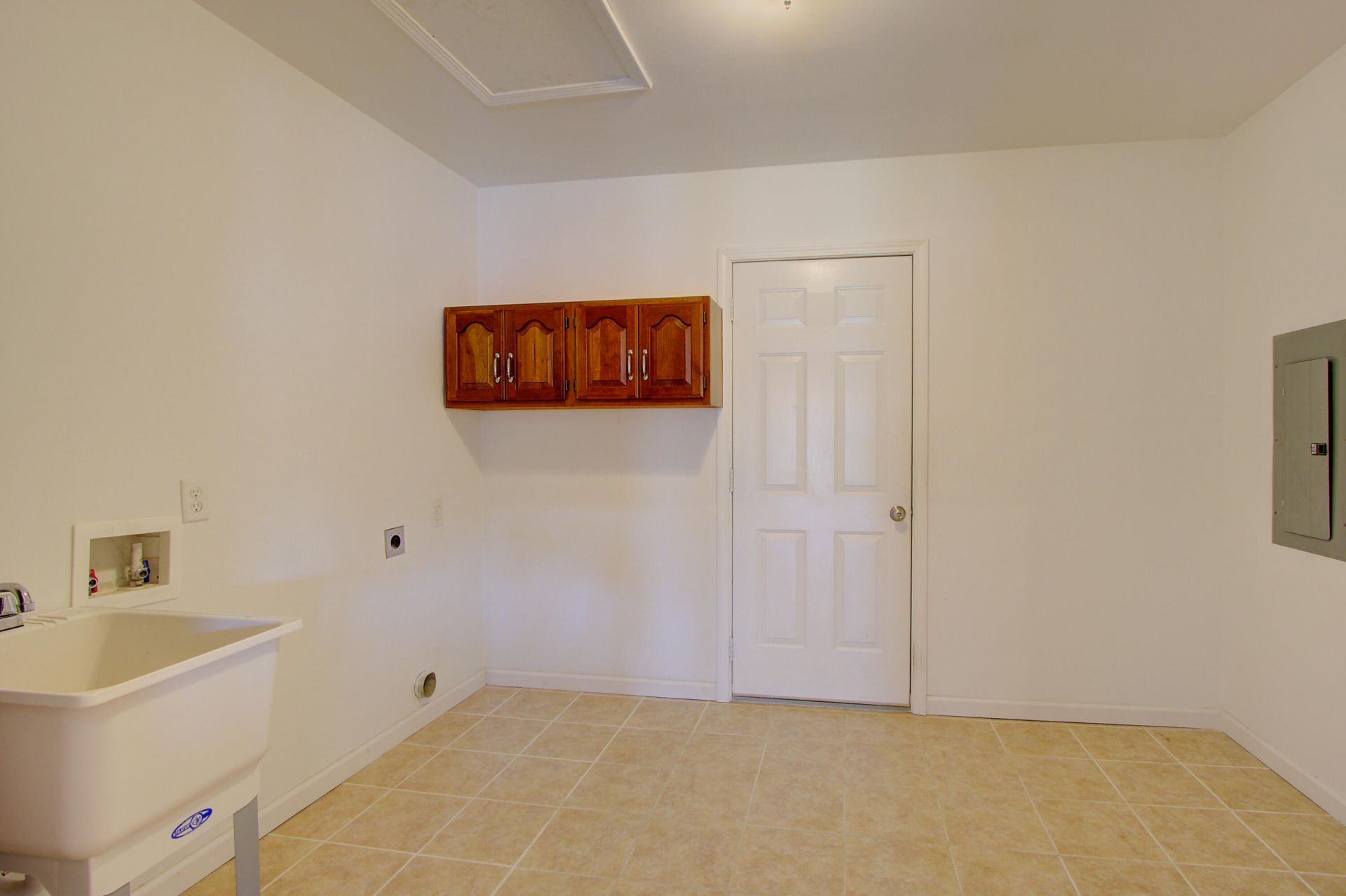 97 Avonshire Drive Photo 19