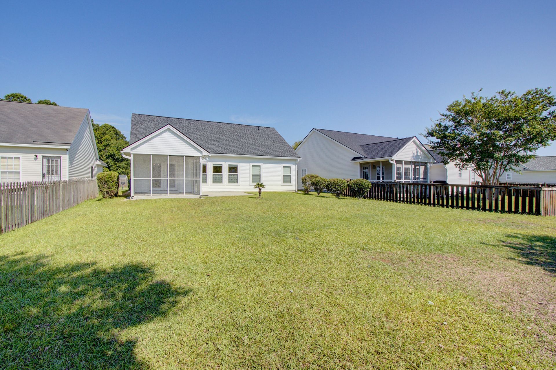 97 Avonshire Drive Photo 24