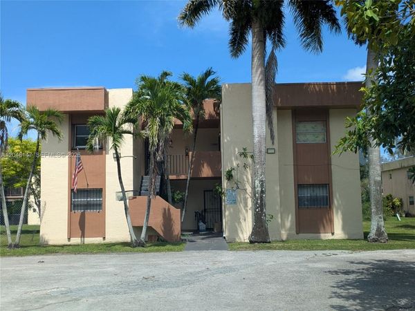 13987 NE 2nd Ave , Unit 8-2-3, Miami, FL 33161