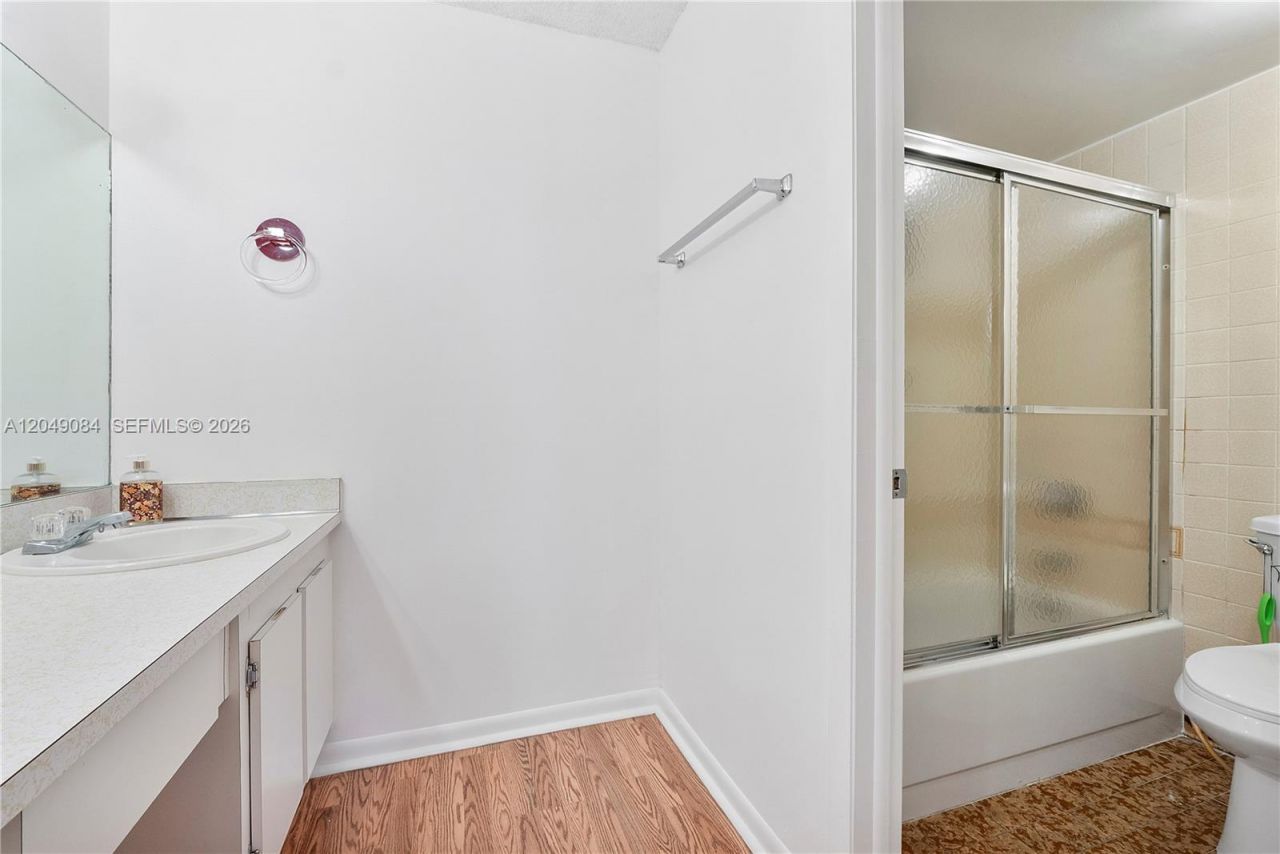 1666 West Ave, Unit 404, Miami Beach, FL 33139 Photo