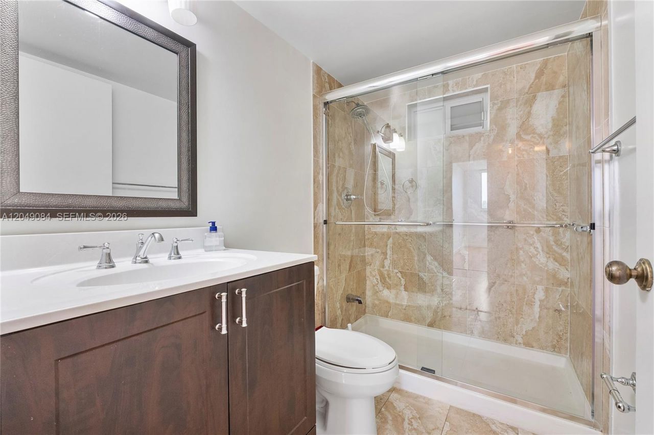 1666 West Ave, Unit 404, Miami Beach, FL 33139 Photo