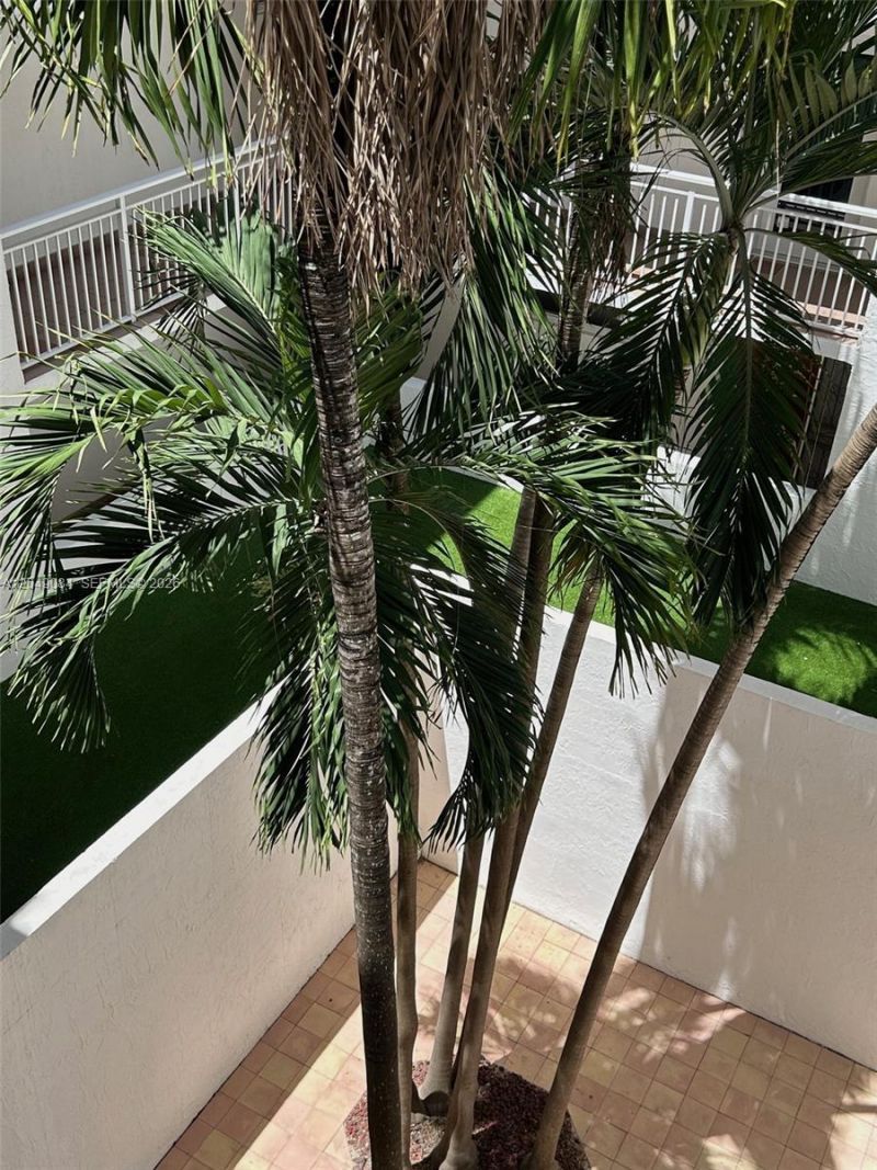 1666 West Ave, Unit 404, Miami Beach, FL 33139 Photo