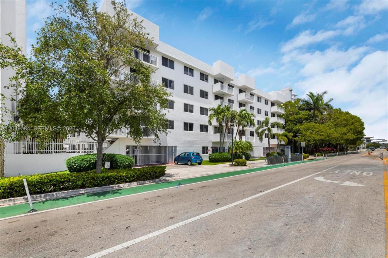 1666 West Ave, Unit 404, Miami Beach, FL 33139 Photo