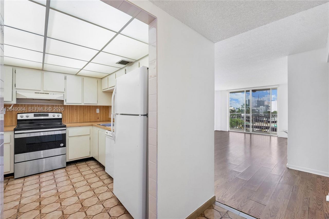 1666 West Ave, Unit 404, Miami Beach, FL 33139 Photo