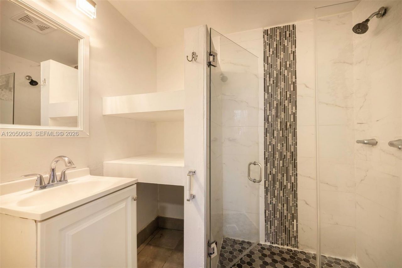 416 NW 58th Ave , Miami, FL 33126 Photo