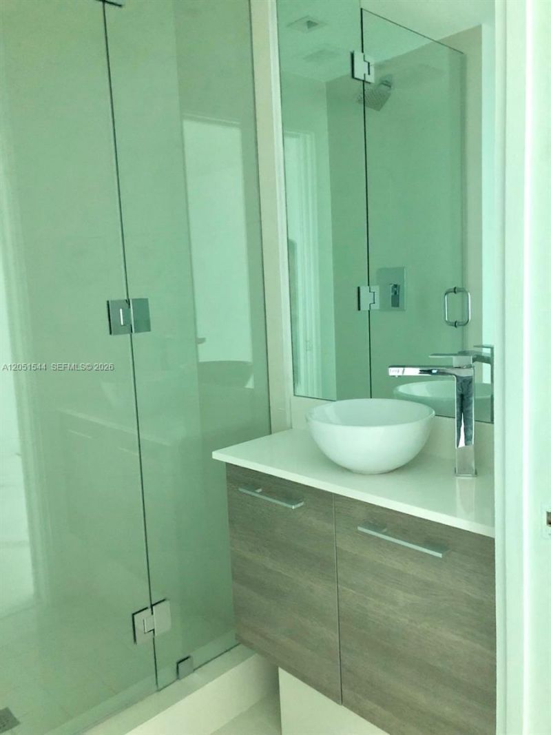 650 NE 32 St, Unit 3307, Miami, FL 33137 Photo