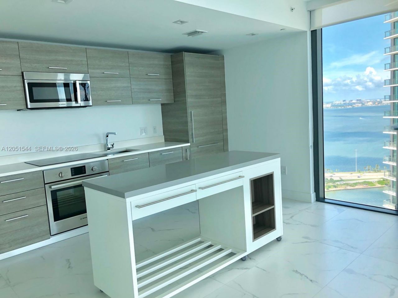650 NE 32 St, Unit 3307, Miami, FL 33137 Photo