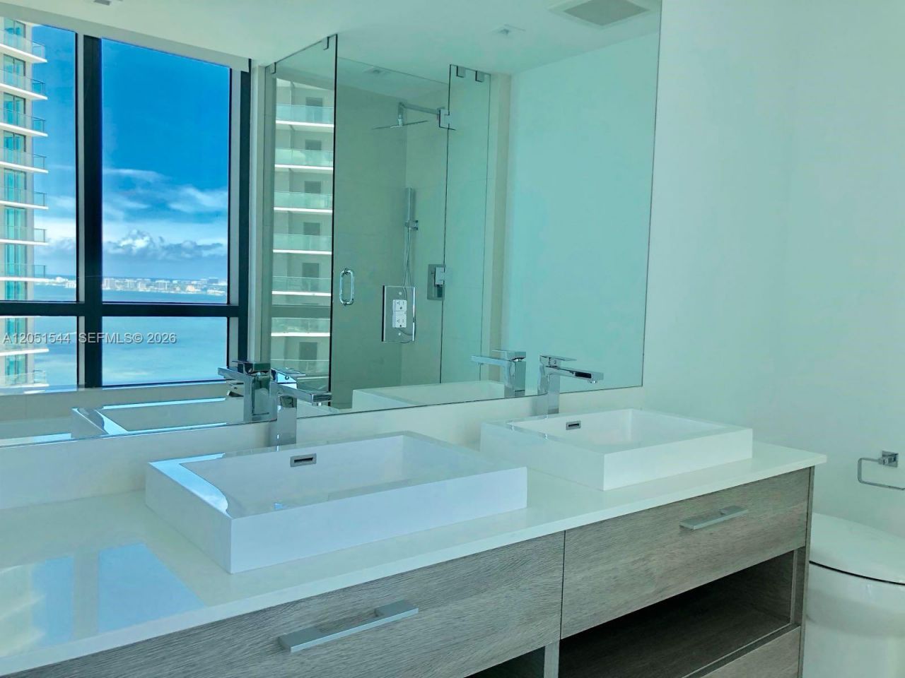 650 NE 32 St, Unit 3307, Miami, FL 33137 Photo